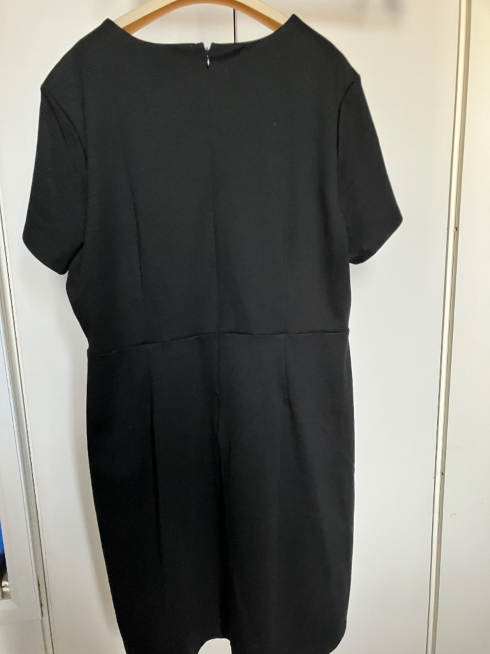 Old Navy Black Short-Sleeve Sheath Dress w/Zipper. XXL. New with Tags. - Picture 5 of 10